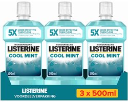 Listerine Cool Mint mondwater - verfrissende mondwaterspoeling voor bestrijding van schadelijke bacteriën voor gezond tandvlees - 3x500ml