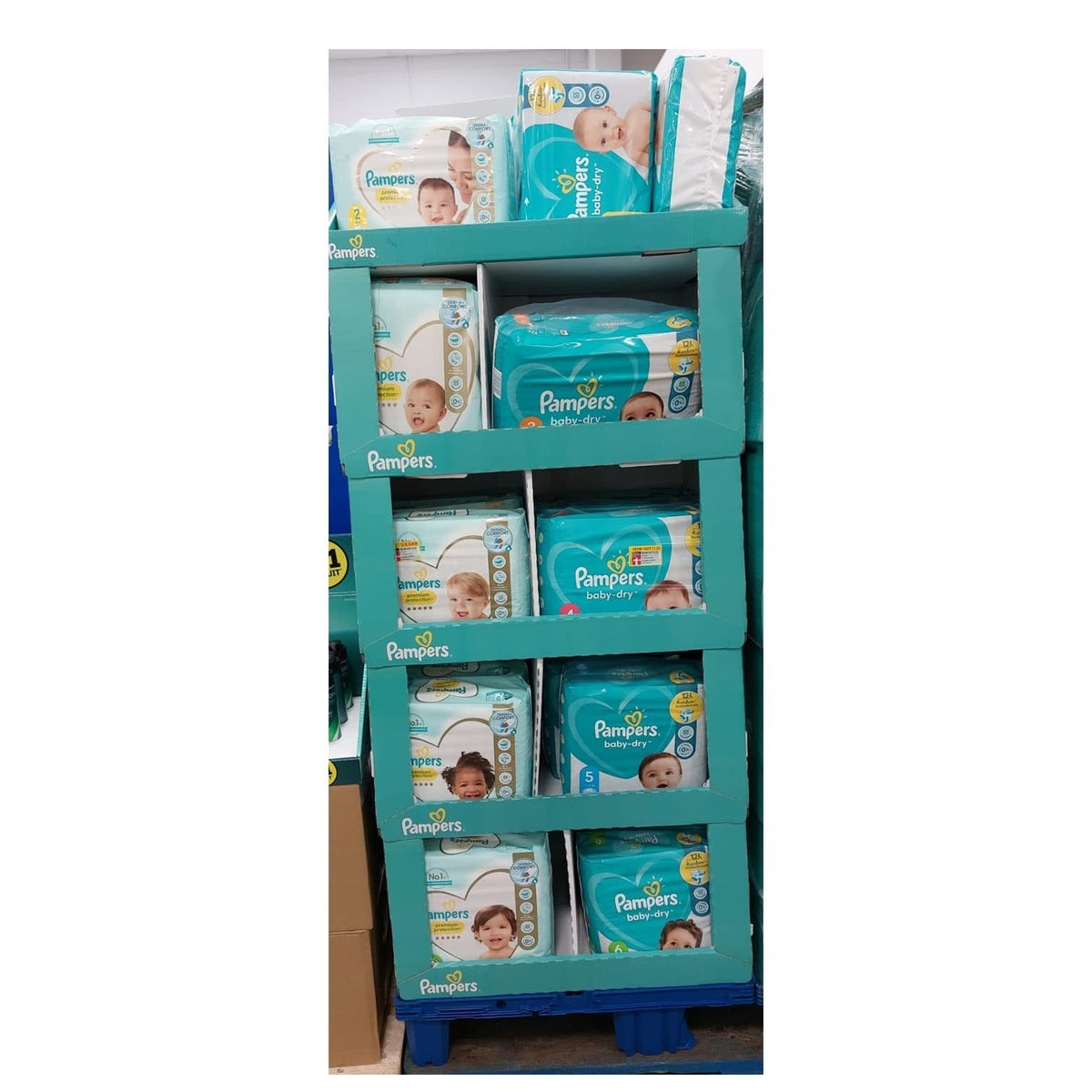 Pampers - Display - Luiers - 10 Assortimenten - 32 Stuks